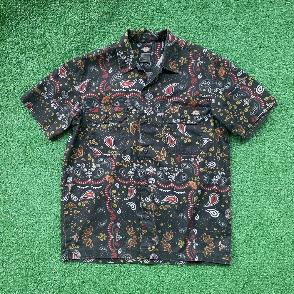 Men's Black Paisley Short Sleeve Shirt